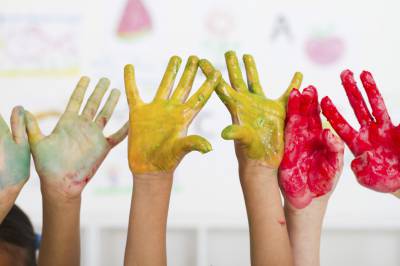 b2ap3_thumbnail_hands-with-paint.jpg